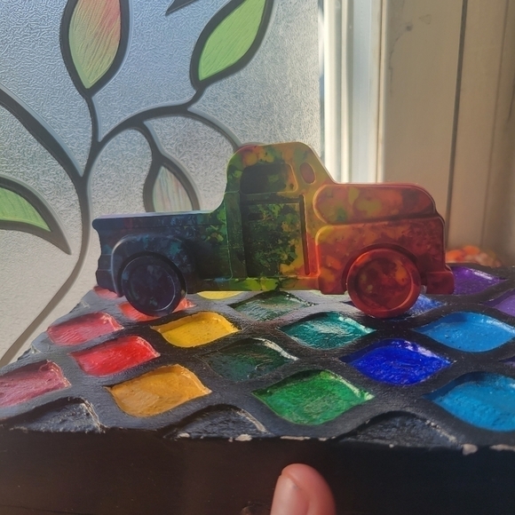 🎉HOST PICK 🎉 NEW Handmade Rainbow Truck Crayon / Decor Size is 5 x 2.5 Inches - Picture 9 of 10